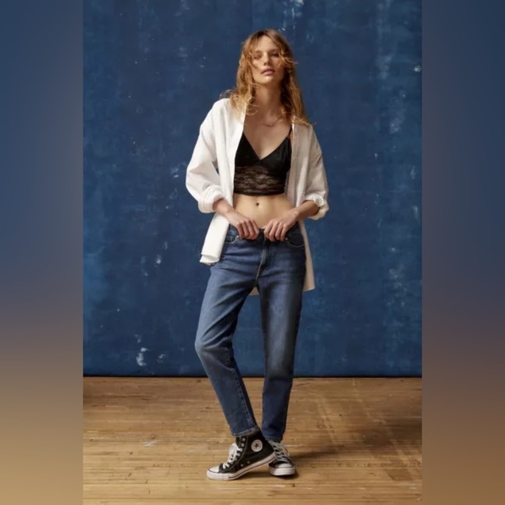 BDG Woman’s Mid-Rise Skinny Blue Jeans size 29